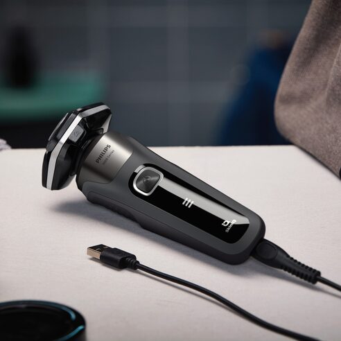 민감 피부를 위한 완벽 선택! 필립스 SkinIQ 5000 시리즈 전기면도기, 직접 써보니 대만족!