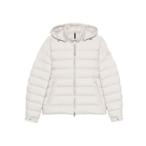 몽클레르 후드 패딩, 겨울 스타일과 따뜻함을 동시에 잡다! 1 몽클레르 후드 패딩, 겨울 스타일과 따뜻함을 동시에 잡다!