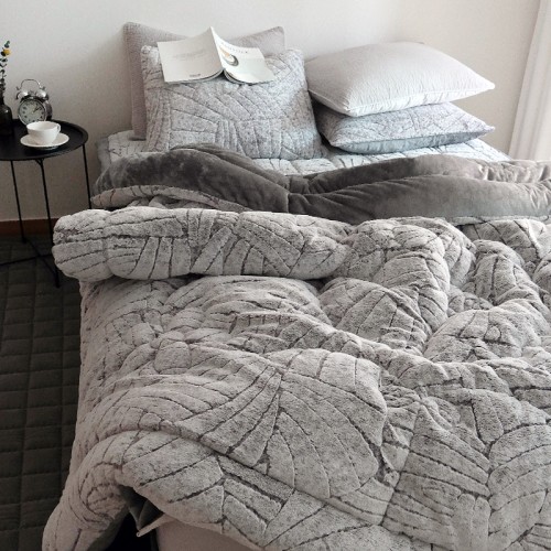 밤새 뒤척임 없이 꿀잠! 에이트룸 두꺼운 겨울 극세사 이불 후기