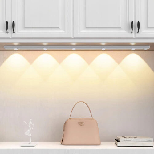 어두운 곳은 이제 그만! 우리 집을 환하게 밝혀줄 똑똑한 무선 LED 센서등 사용 후기